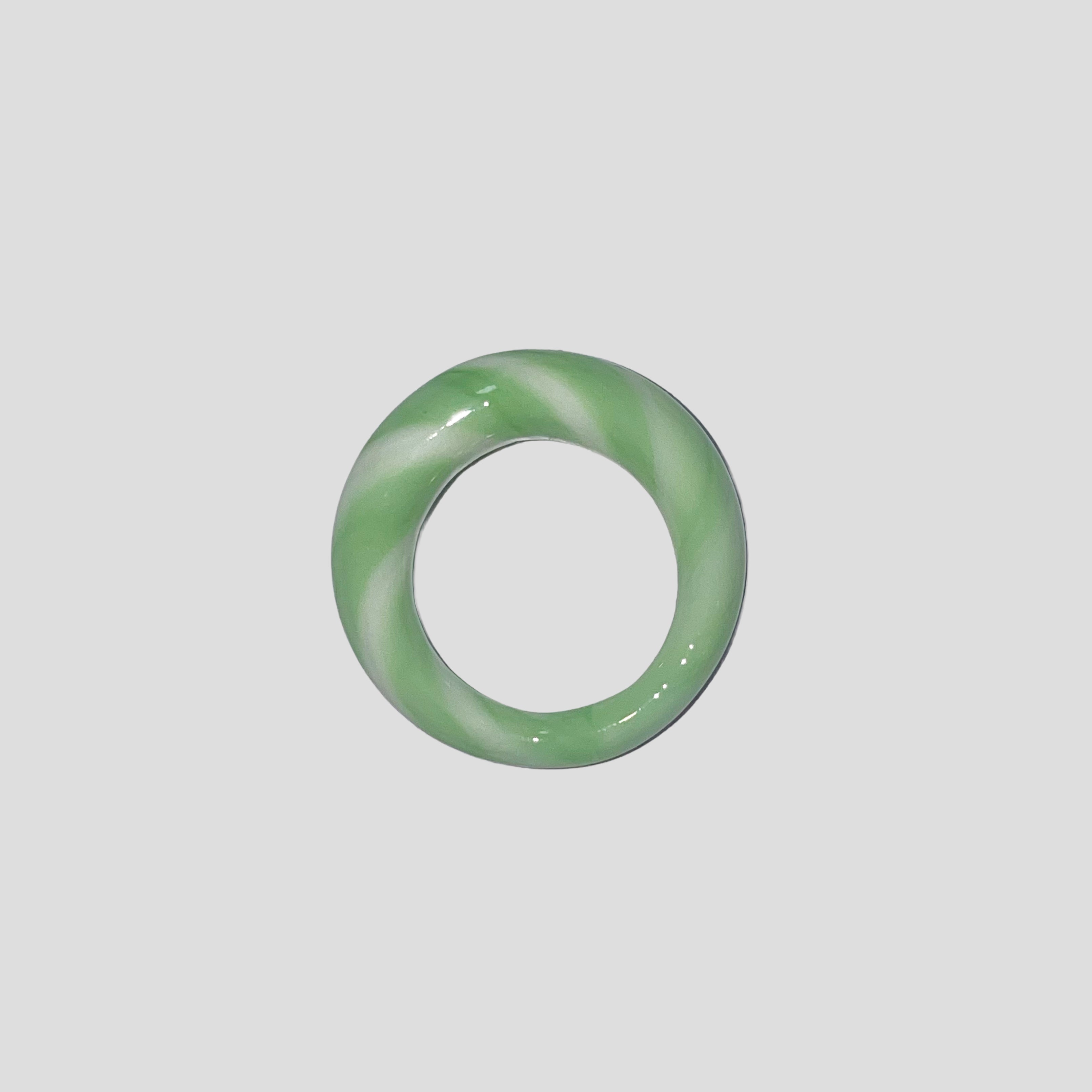 Matcha Cloud Spiral Glass Ring
